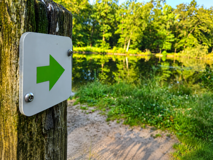 Paalkampeerplaats bij Camping Bij de Bronnen in de natuur van Twente
